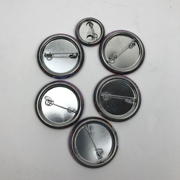 Disney Frozen II Pin Buttons Set of (6) - Picture 4 of 4